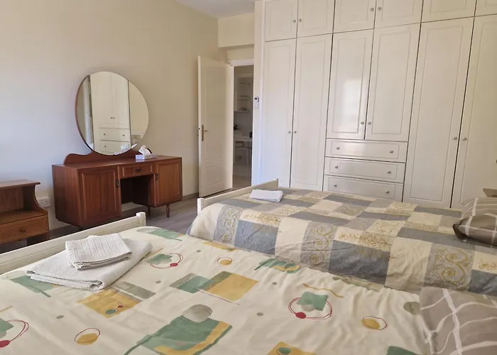 Urban Nest - Spacious 2br アパート ニコシア